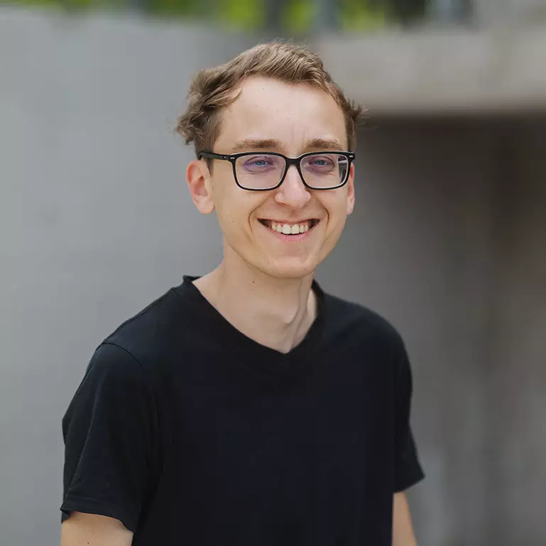 Portrait von Justin Dolge